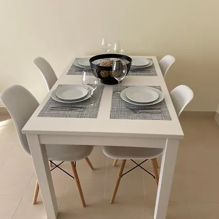 아파트 T2 Com Piscina Em Conceicao E De 타비라