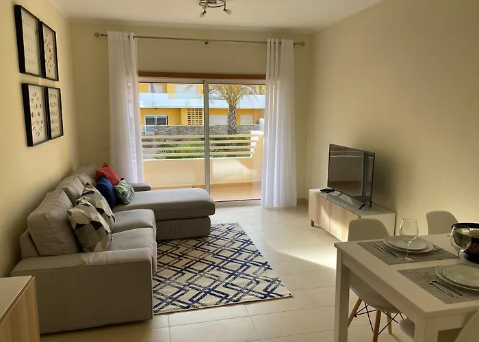 T2 Com Piscina Em Conceicao E De Apartament *