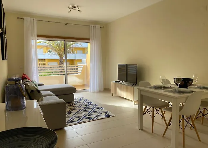 T2 Com Piscina Em Conceicao E De * Tavira