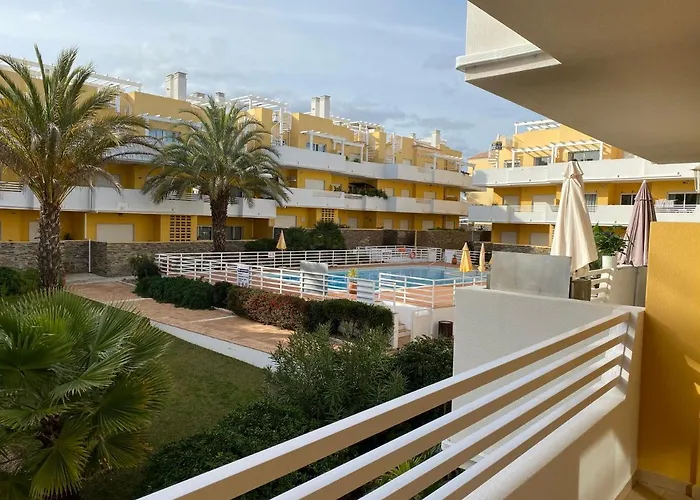 Appartamento T2 Com Piscina Em Conceicao E De *