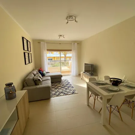 T2 Com Piscina Em Conceicao E De Apartamento Tavira