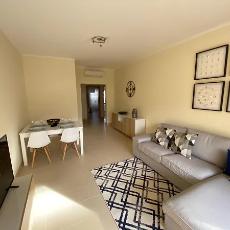 T2 Com Piscina Em Conceicao E De Apartamento Tavira