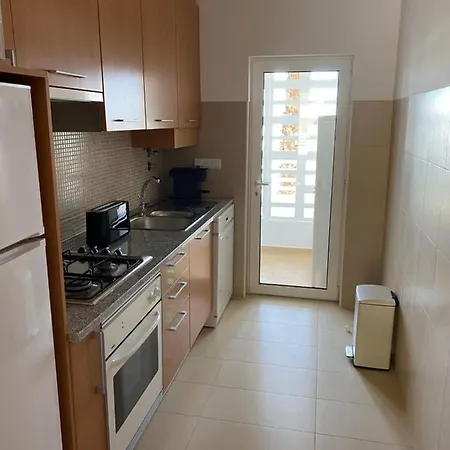 Apartamento T2 Com Piscina Em Conceicao E De *